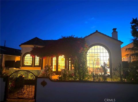 Photo of 3109 Stanford Ave, Venice, CA 90292 (MLS # SR26088628)
