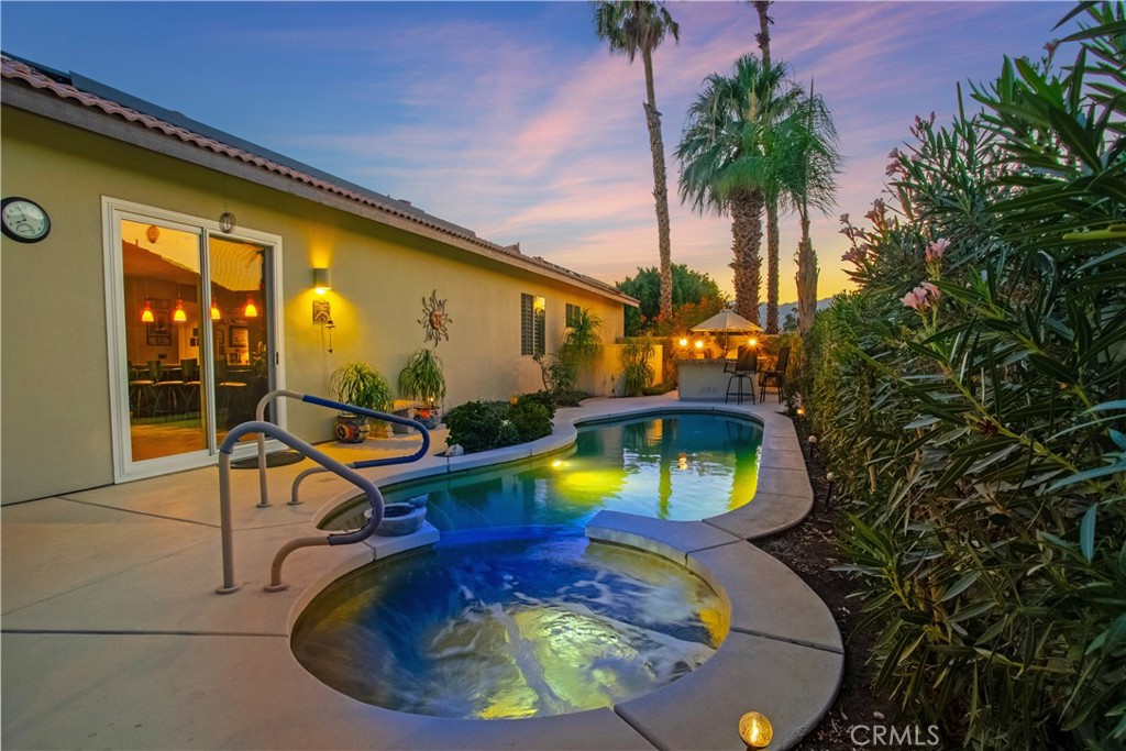 43440 Amaryllis Way