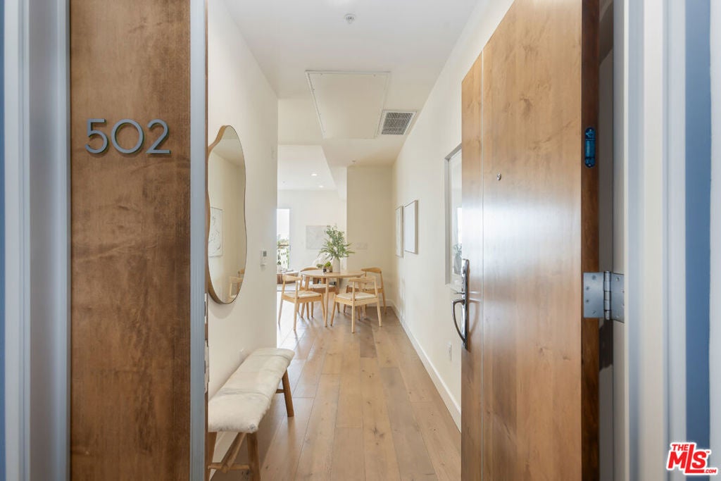 105 S Mariposa Avenue 502