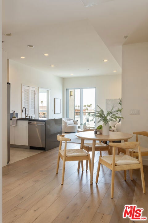 105 S Mariposa Avenue 502