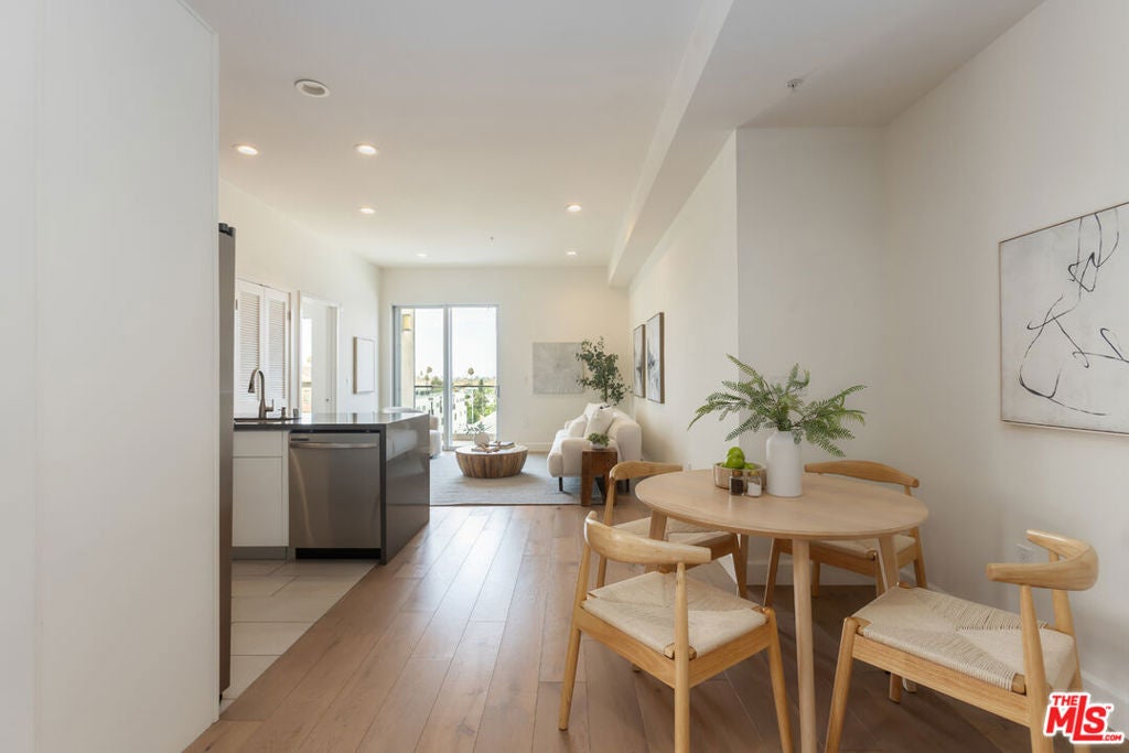 105 S Mariposa Avenue 502