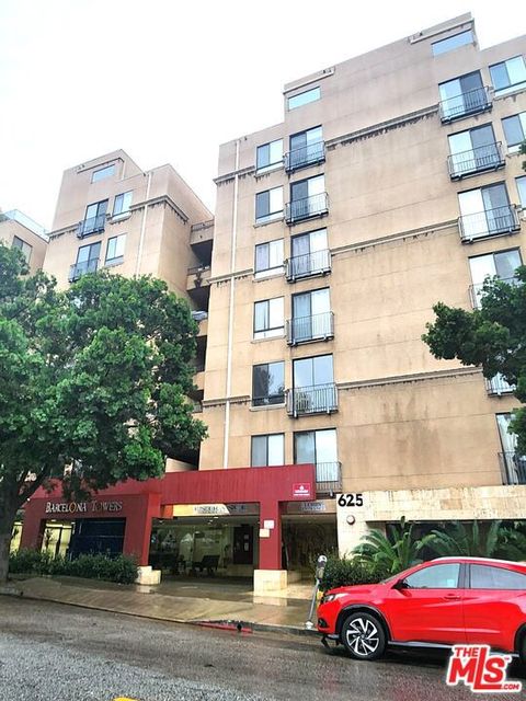 Photo of 625 S Berendo Street #309, Los Angeles, CA 90005 (MLS # 25621797)