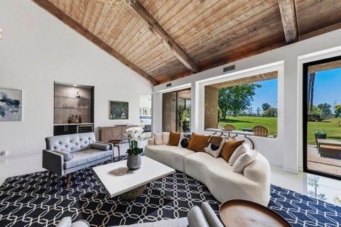 Photo of 552 Desert West Drive, Rancho Mirage, CA 92270 (MLS # 219149623DA)