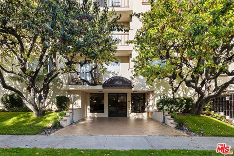 Photo of 1520 Camden Avenue #103, Los Angeles, CA 90025 (MLS # 25621671)