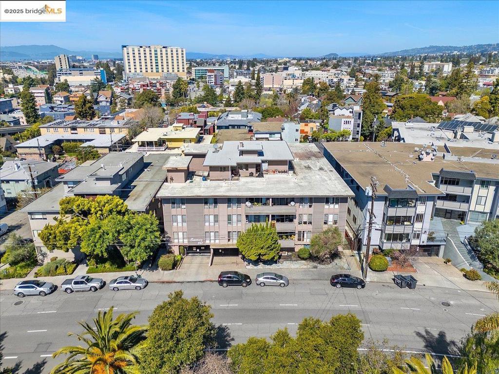 561 Oakland Avenue