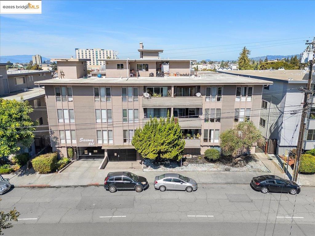 561 Oakland Avenue