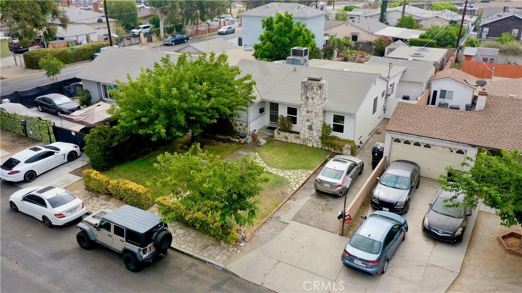 11806 Neenach Street