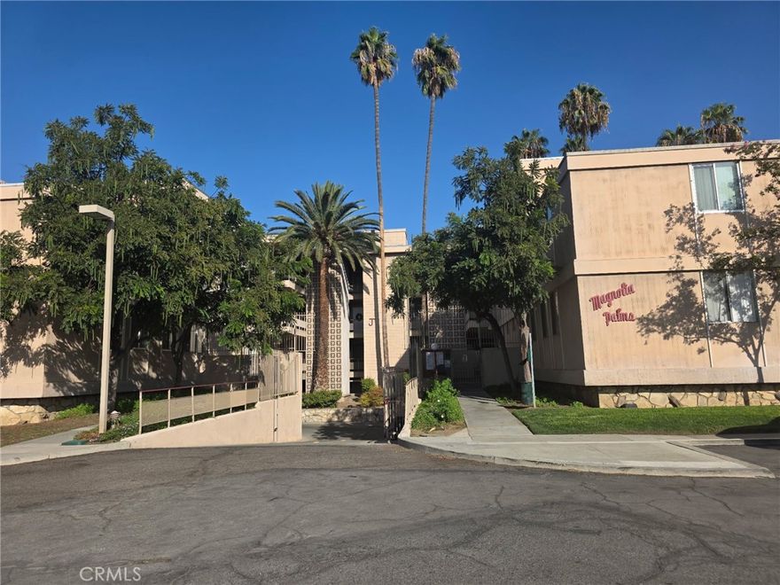 Great Community In the Heart of Riverside.  Easy access to the Freeway, close to schools and shopping.  Unit on 3rd Floor With Elevator Access.  Step Into A Roomy And Move-In Ready Unit With Laminate Floors, Kitchen With Newer Appliances, And Recently Painted Kitchen Cabinets.  Counters Next To The Refrigerator Open To The Living Room.  The Large Wall-to-Wall Windows/Sliding Doorway Provide Plenty of Natural Light To Fill The Condo And Provide An Amazing View of The Pool.  Don't Miss This Property!