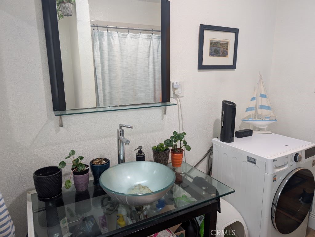 438 Cedar Avenue 4