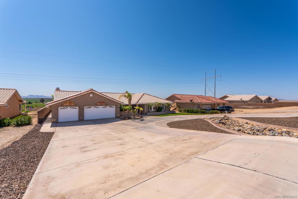 2224 Dekens Court