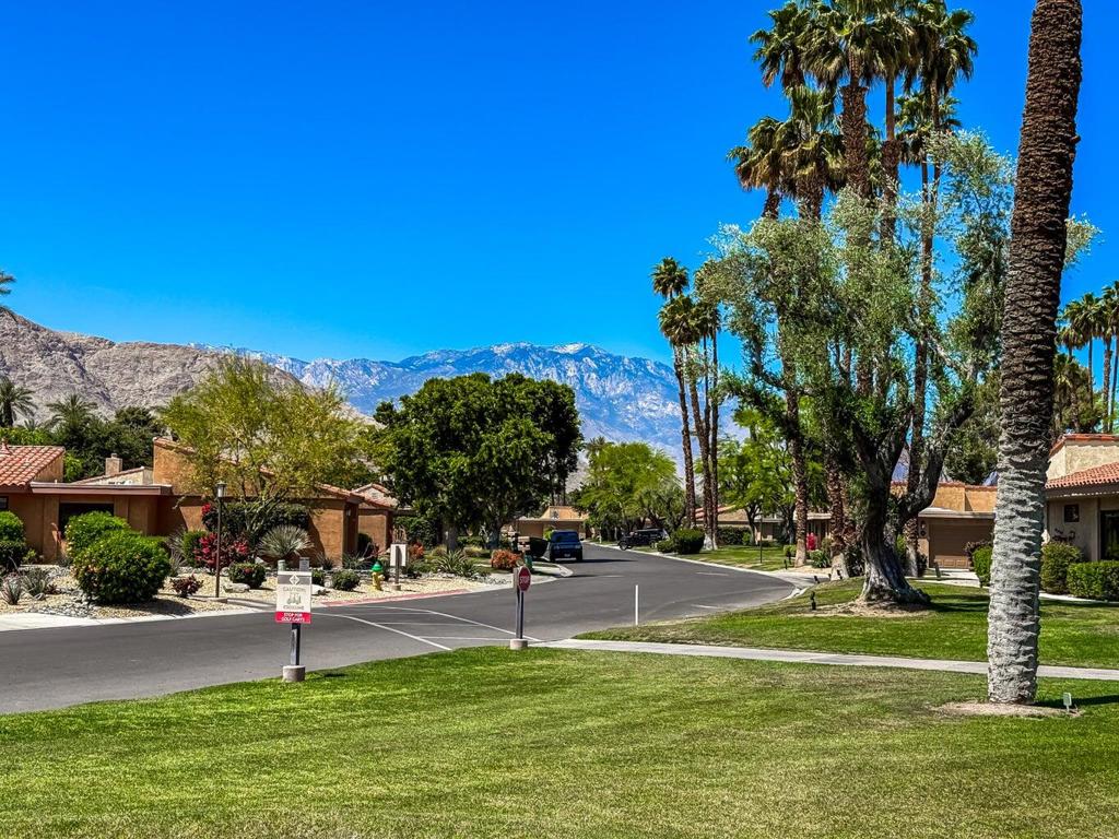 Sunrise C.C. - Residential
