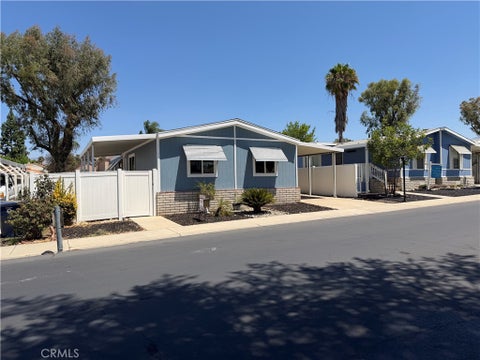 Photo of 1721 E Colton Avenue #33, Redlands, CA 92374 (MLS # IG25244534)