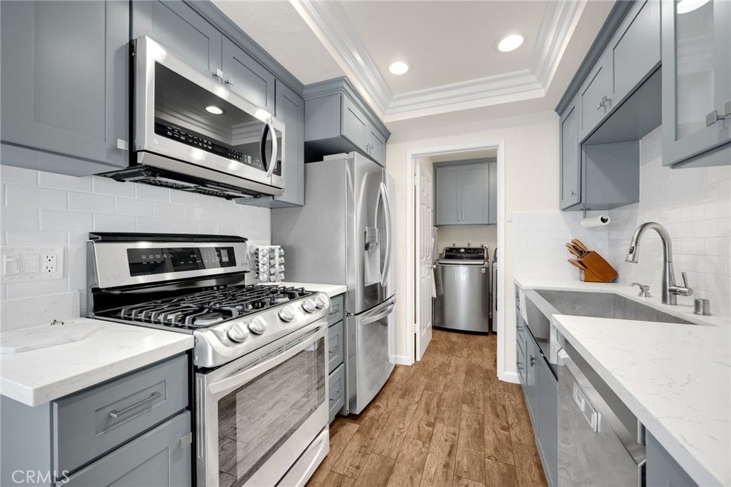 6537 Shady Gate Lane