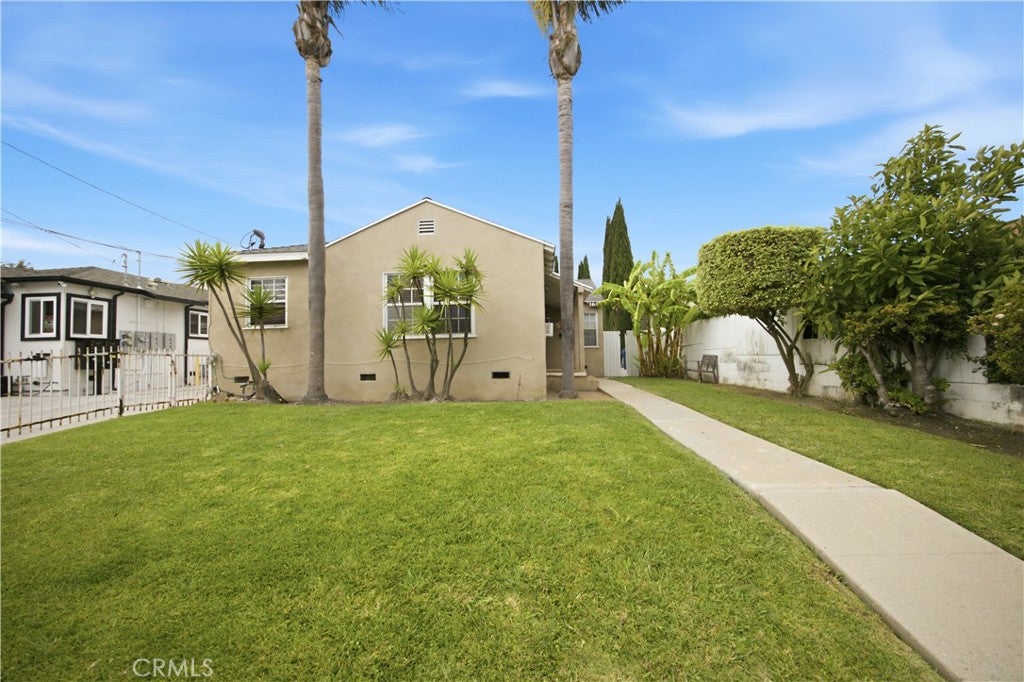 1641 W 204th Street