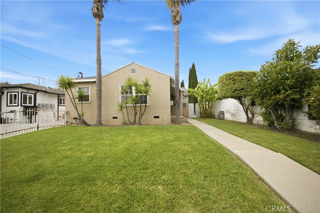 1641 W 204th Street