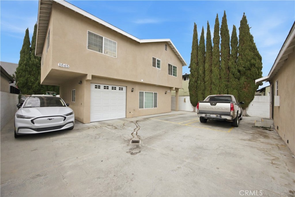 1641 W 204th Street