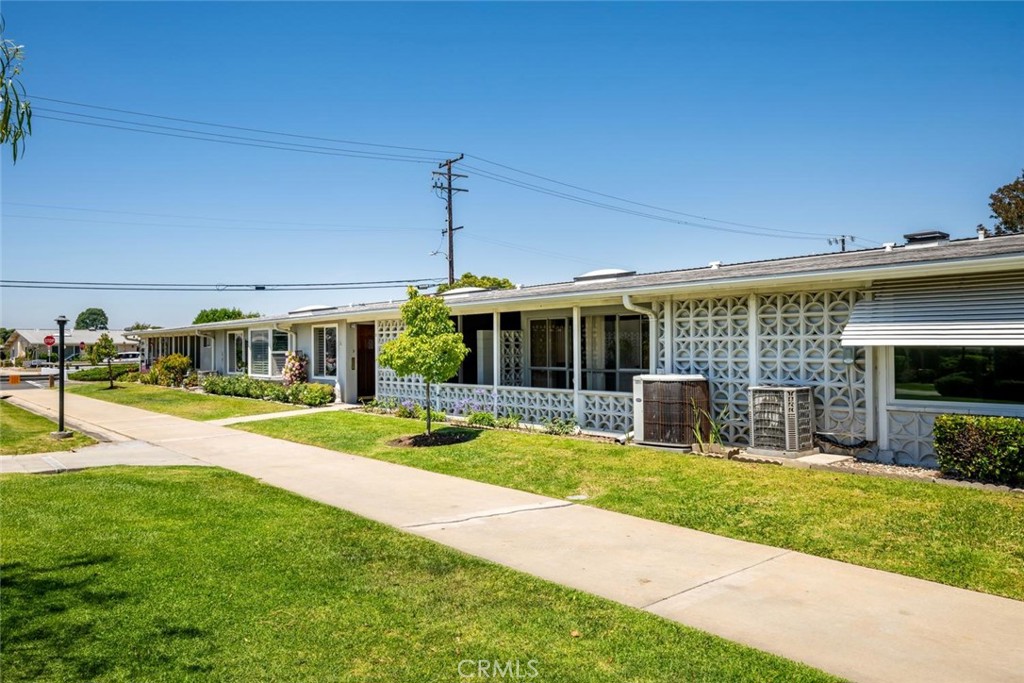 1562 Golden Rain Road 44D  M2