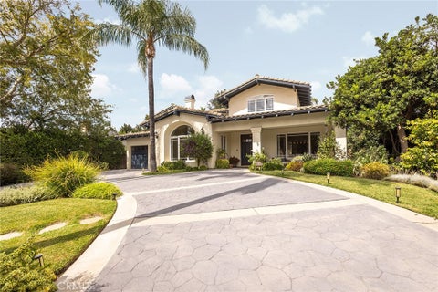 Photo of 1935 Lyans Drive, La Canada Flintridge, CA 91011 (MLS # PF26204882)