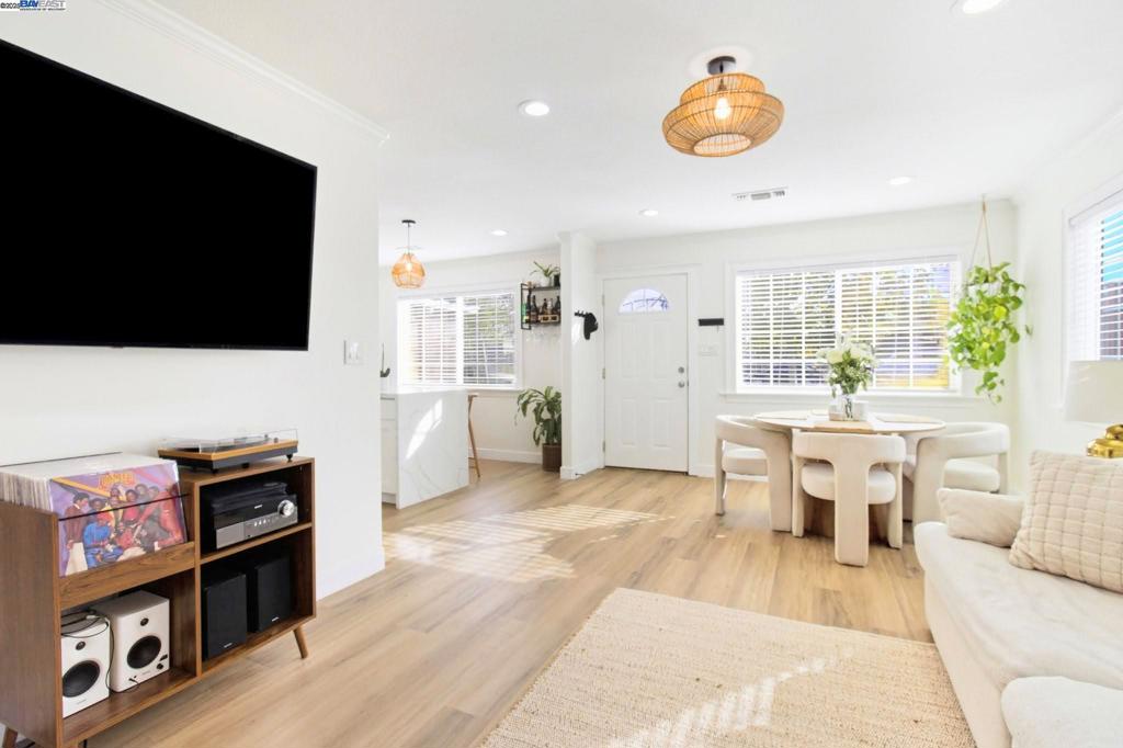 NORTH SIDE - Residential