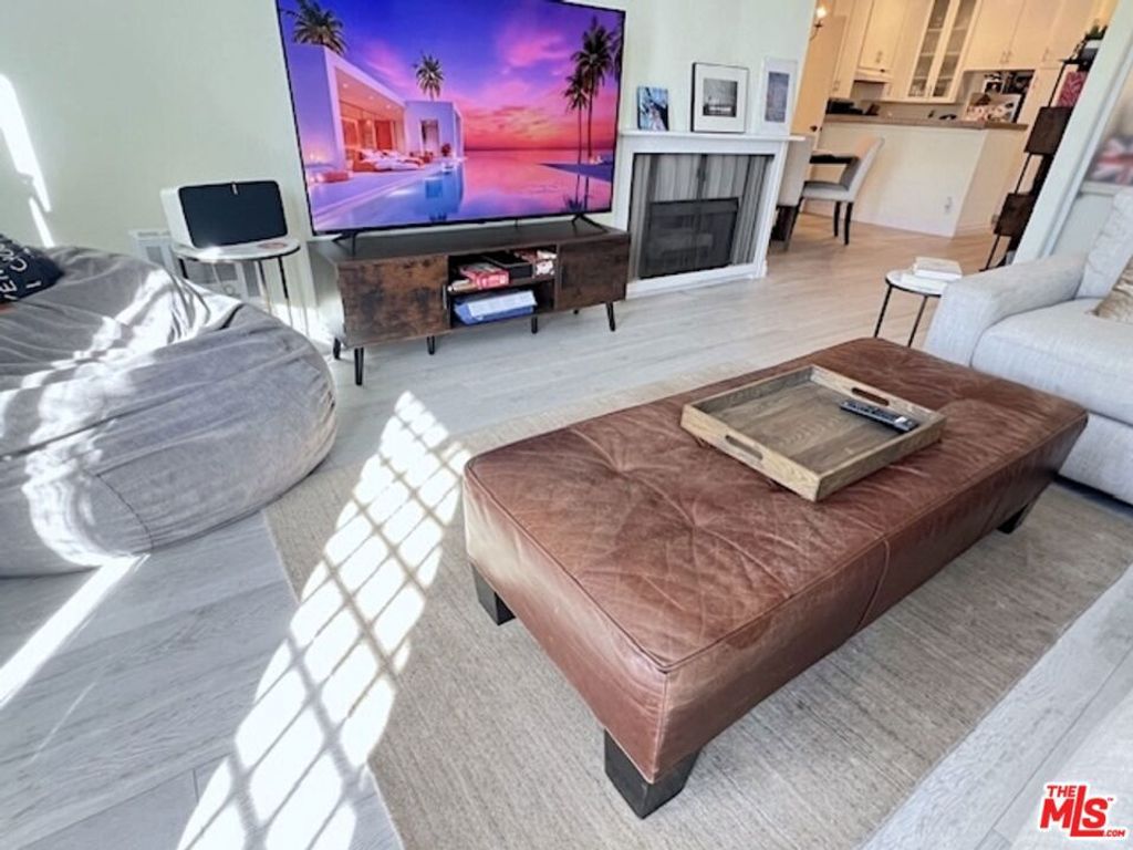 Photo of 11645 Montana Avenue #323, Los Angeles, CA 90049 (MLS # 26689499)