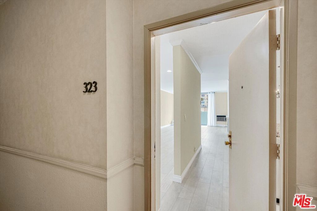 Photo of 11645 Montana Avenue #323, Los Angeles, CA 90049 (MLS # 26689499)