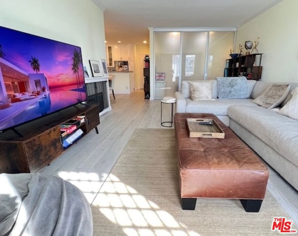 Photo of 11645 Montana Avenue #323, Los Angeles, CA 90049 (MLS # 26689499)