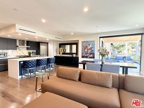 Photo of 1017 N Croft Avenue #201, Los Angeles, CA 90069 (MLS # 26644215)