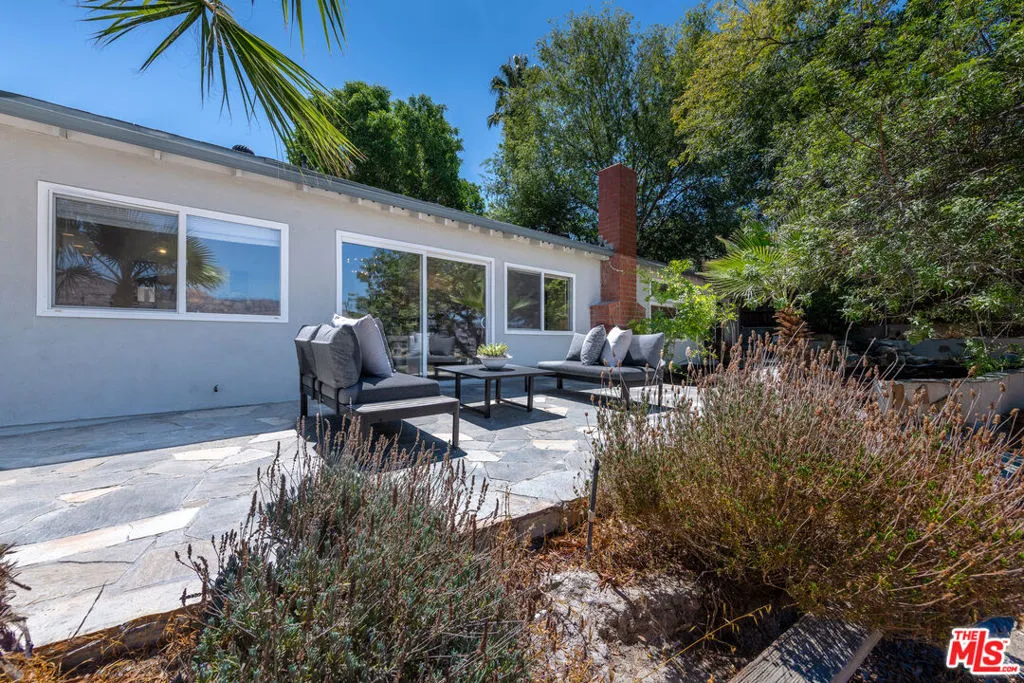 West Hills, California 91304, United States, 3 Bedrooms Bedrooms, ,2 BathroomsBathrooms,Residential,Pending,188792