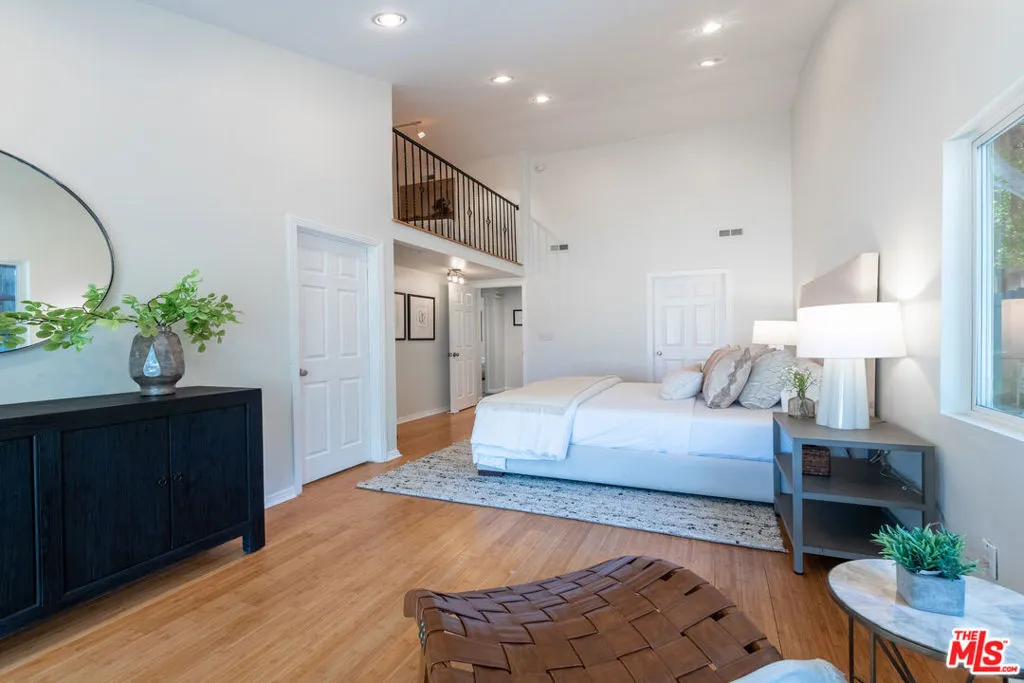 West Hills, California 91304, United States, 3 Bedrooms Bedrooms, ,2 BathroomsBathrooms,Residential,Pending,188792