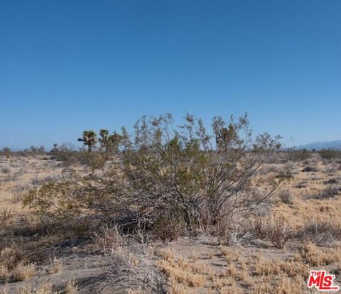 Photo of 0 Tumbleweed, Adelanto, CA 92301 (MLS # 25507601)