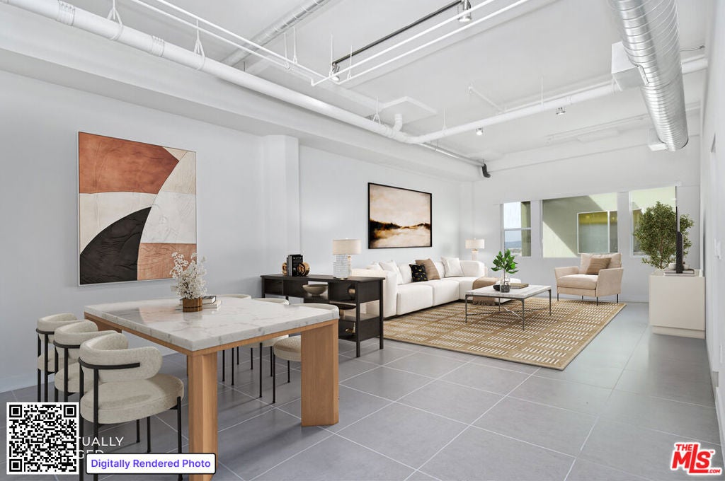 939 S Broadway 1006