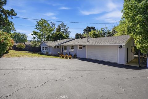 Photo of 4731 Tyrone Avenue, Sherman Oaks, CA 91423 (MLS # SR26043400)