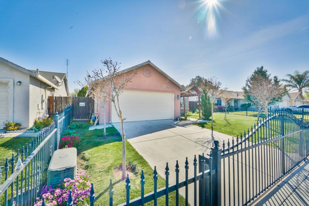 1951 Mcdonald Avenue