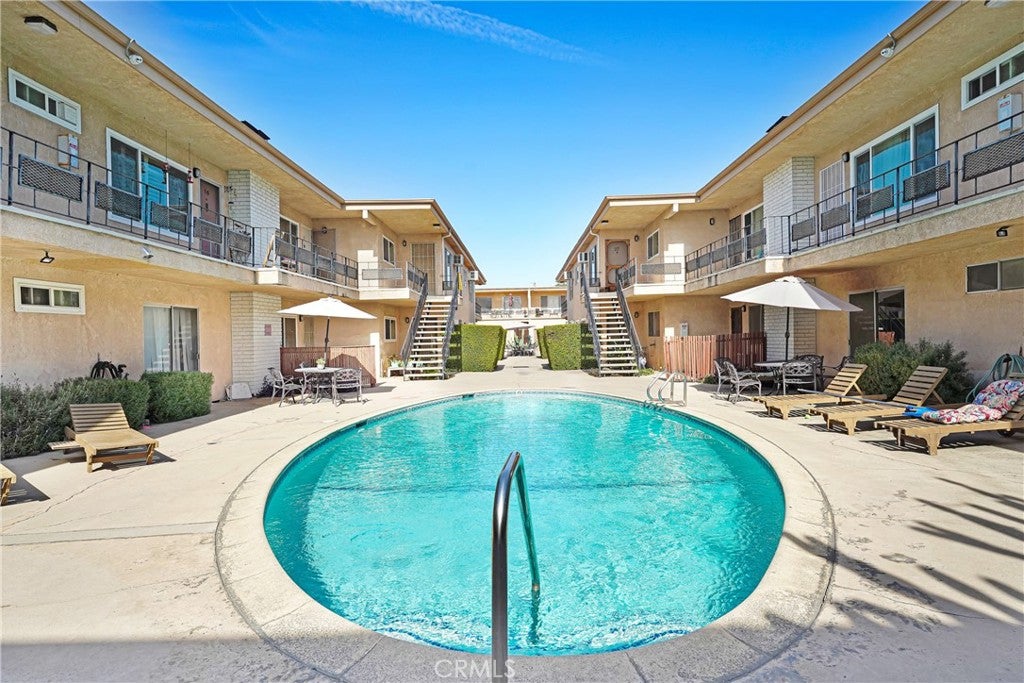 5232 Corteen Place 7, Valley Village CA 91607