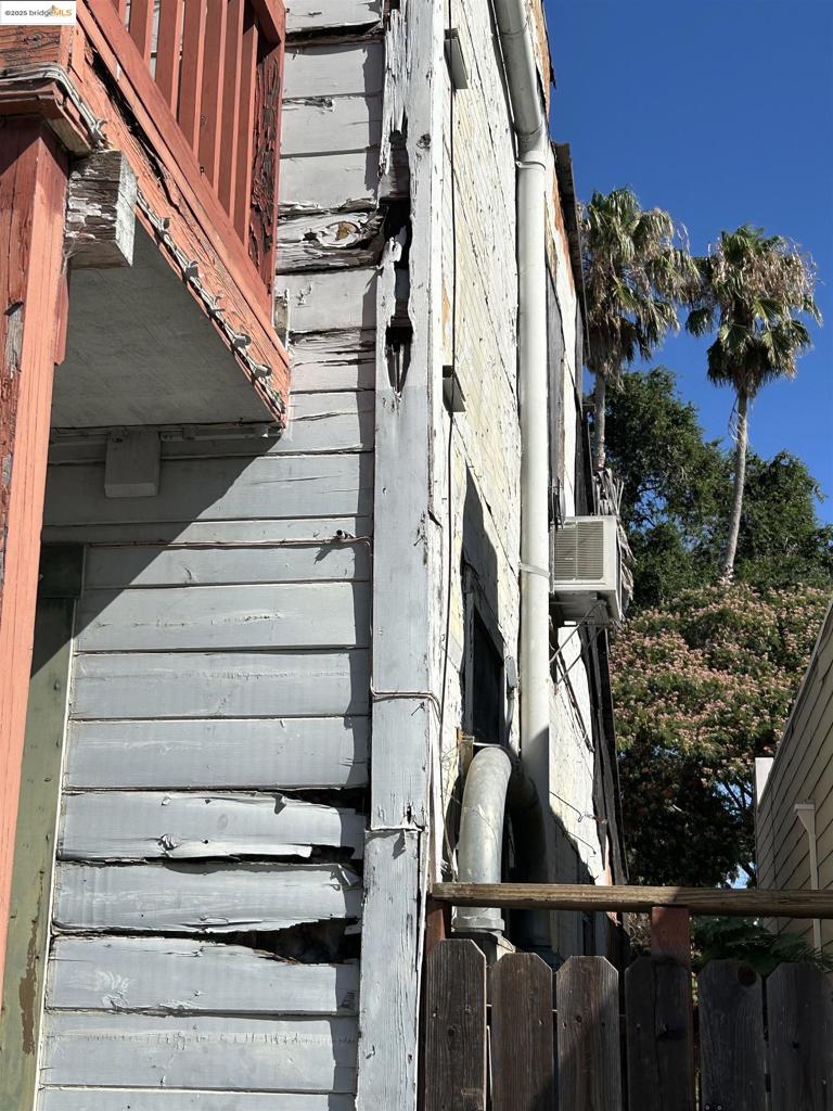 39 Main St