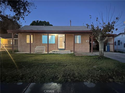 Photo of 725 W Chanslor Way Way, Blythe, CA 92225 (MLS # PW26020490)