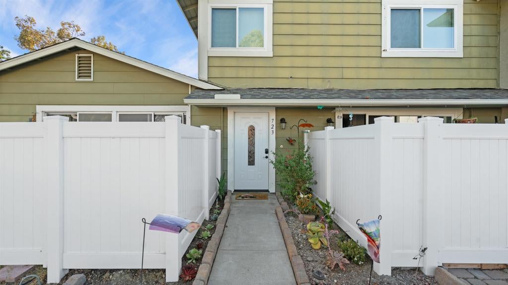 723 Paradise Cove Way Way, Oceanside CA 92058