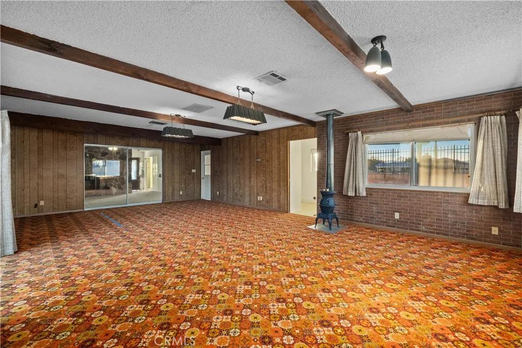 Palmdale, California 93552, United States, 3 Bedrooms Bedrooms, ,2 BathroomsBathrooms,Residential,Pending,252790