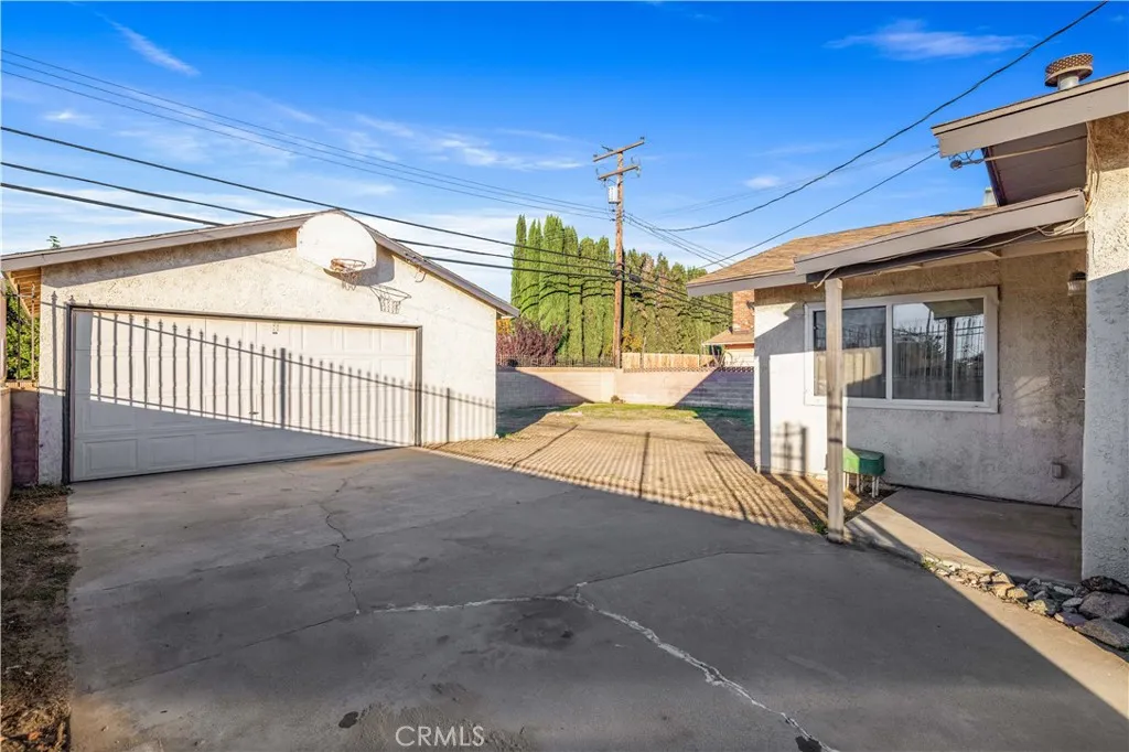 Palmdale, California 93552, United States, 3 Bedrooms Bedrooms, ,2 BathroomsBathrooms,Residential,Pending,252790