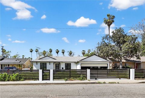 Photo of 2485 Kellogg Park Dr, Pomona, CA 91768 (MLS # TR25262357)