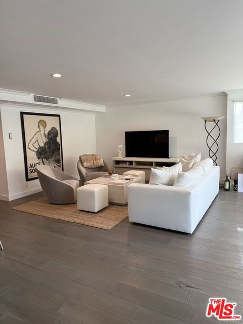 Photo of 865 Comstock Avenue #3E, Los Angeles, CA 90024 (MLS # 26738315)