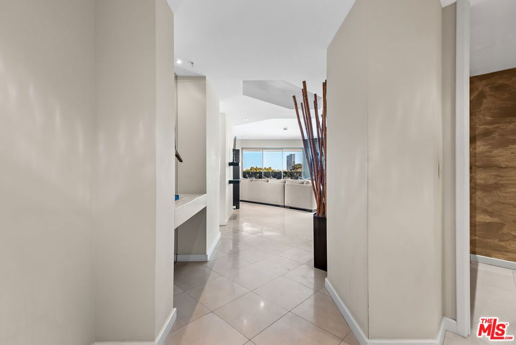 Photo of 10490 Wilshire Boulevard #604, Los Angeles, CA 90024 (MLS # 25515693)