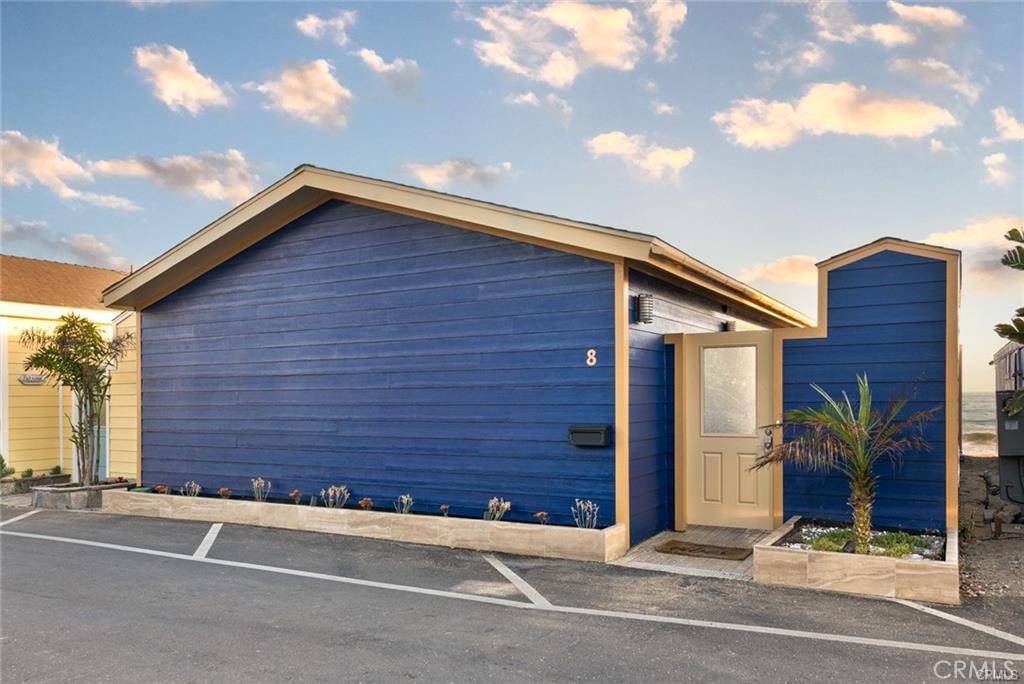 1880 N El Camino Real 8