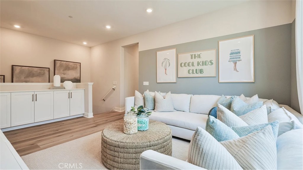 Ruby at Valencia - Residential