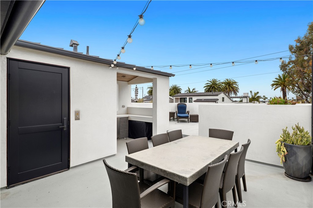 Corona del Mar North of PCH (CNHW) - Residential