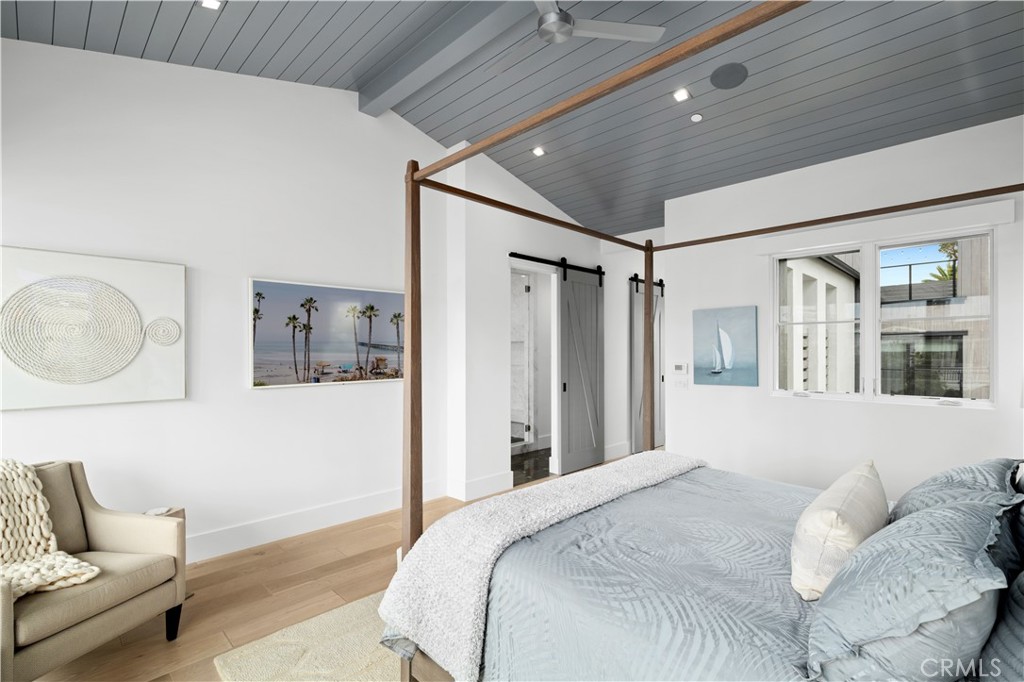 Corona del Mar North of PCH (CNHW) - Residential