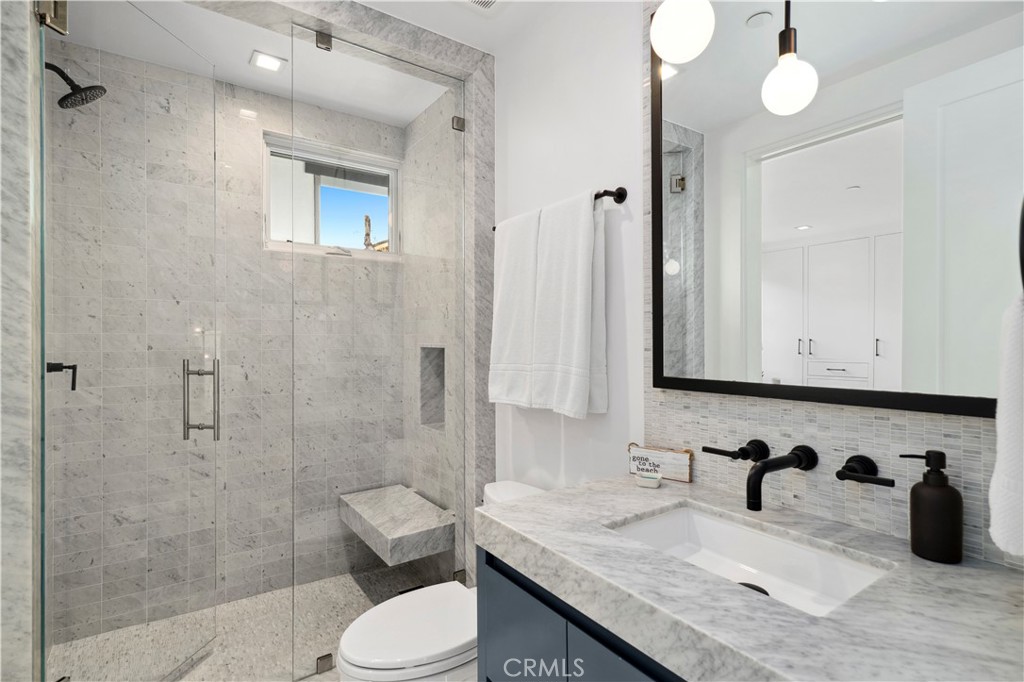 Corona del Mar North of PCH (CNHW) - Residential