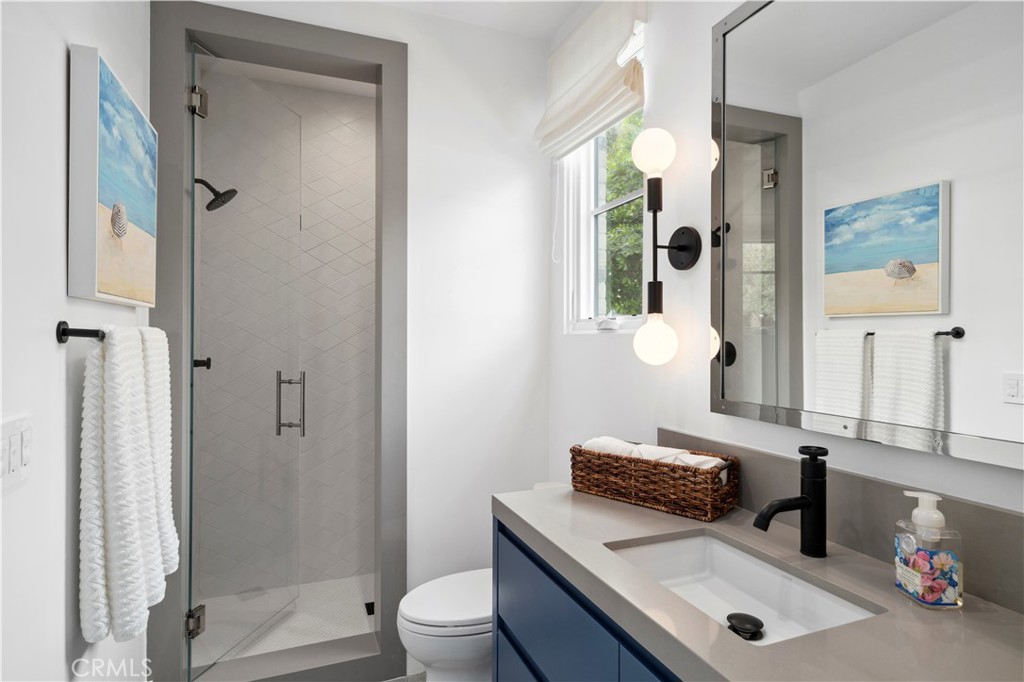 Corona del Mar North of PCH (CNHW) - Residential