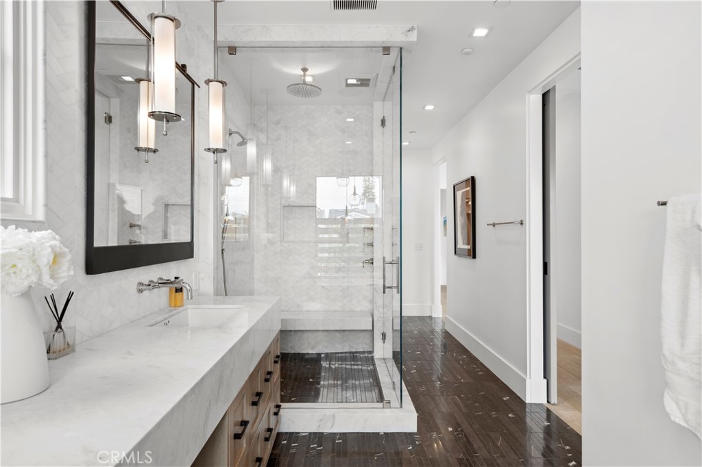 Corona del Mar North of PCH (CNHW) - Residential