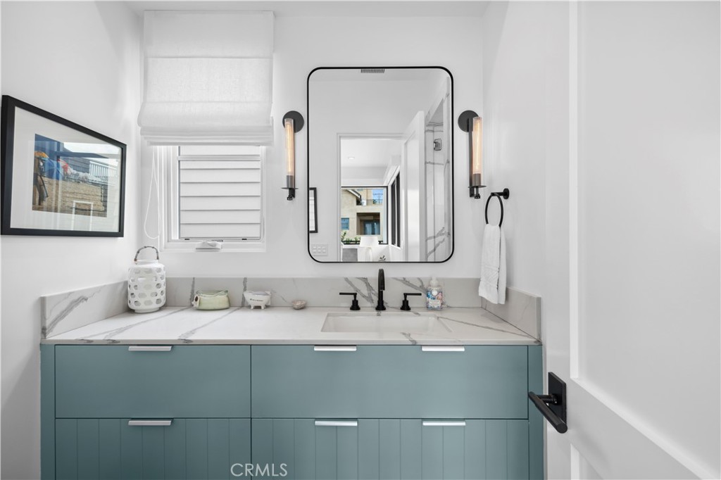 Corona del Mar North of PCH (CNHW) - Residential